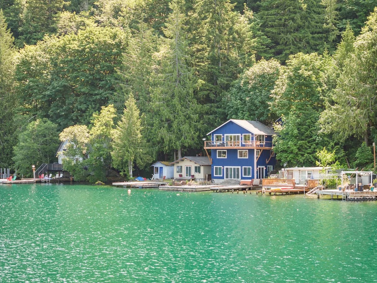 Lake Sutherland waterfront home featured in the Google engineer client case study