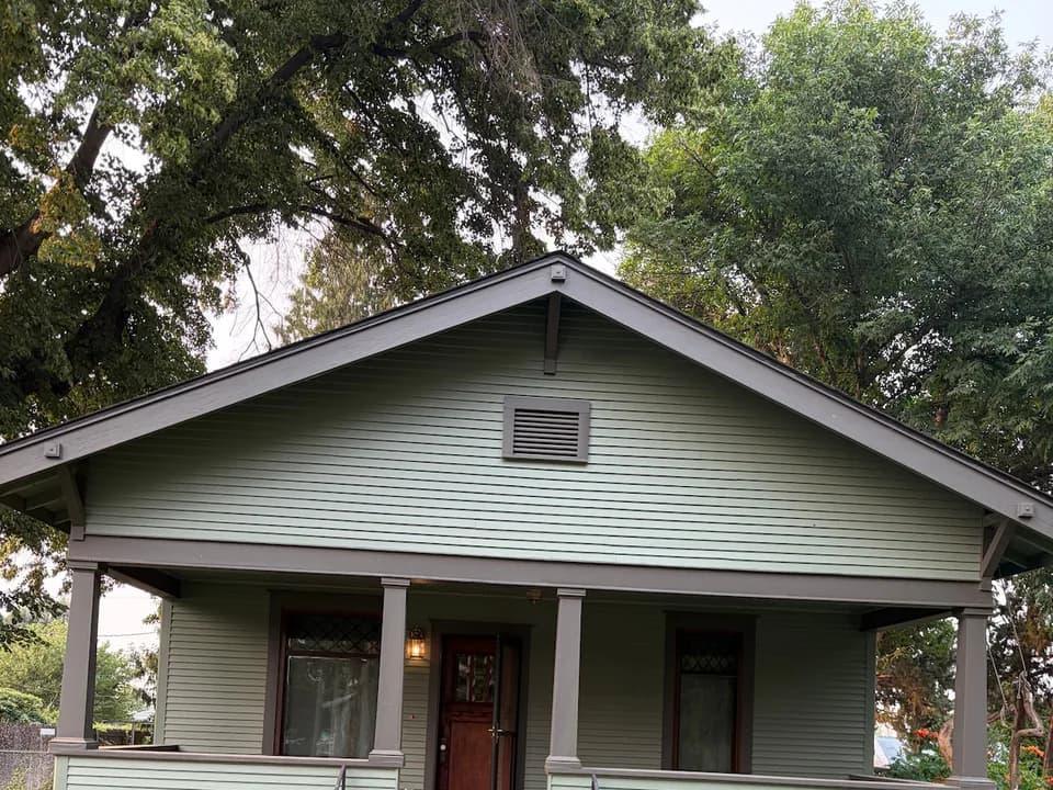 Charming 1910 bungalow in historic Kennewick, WA in Kennewick, Washington, United States